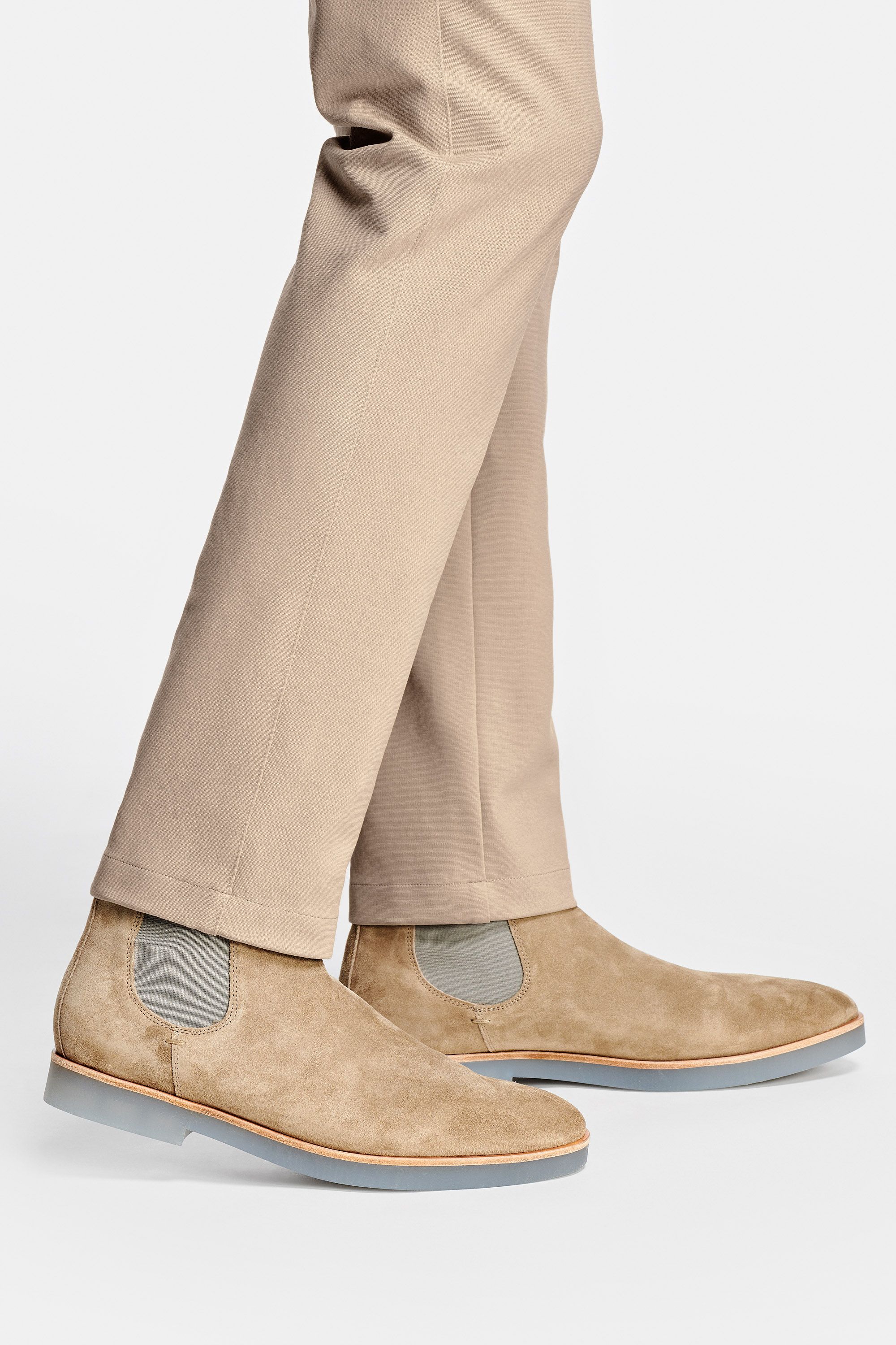 Hotel Kalinga Common Projects Chelsea Boots Grey Suede Leather