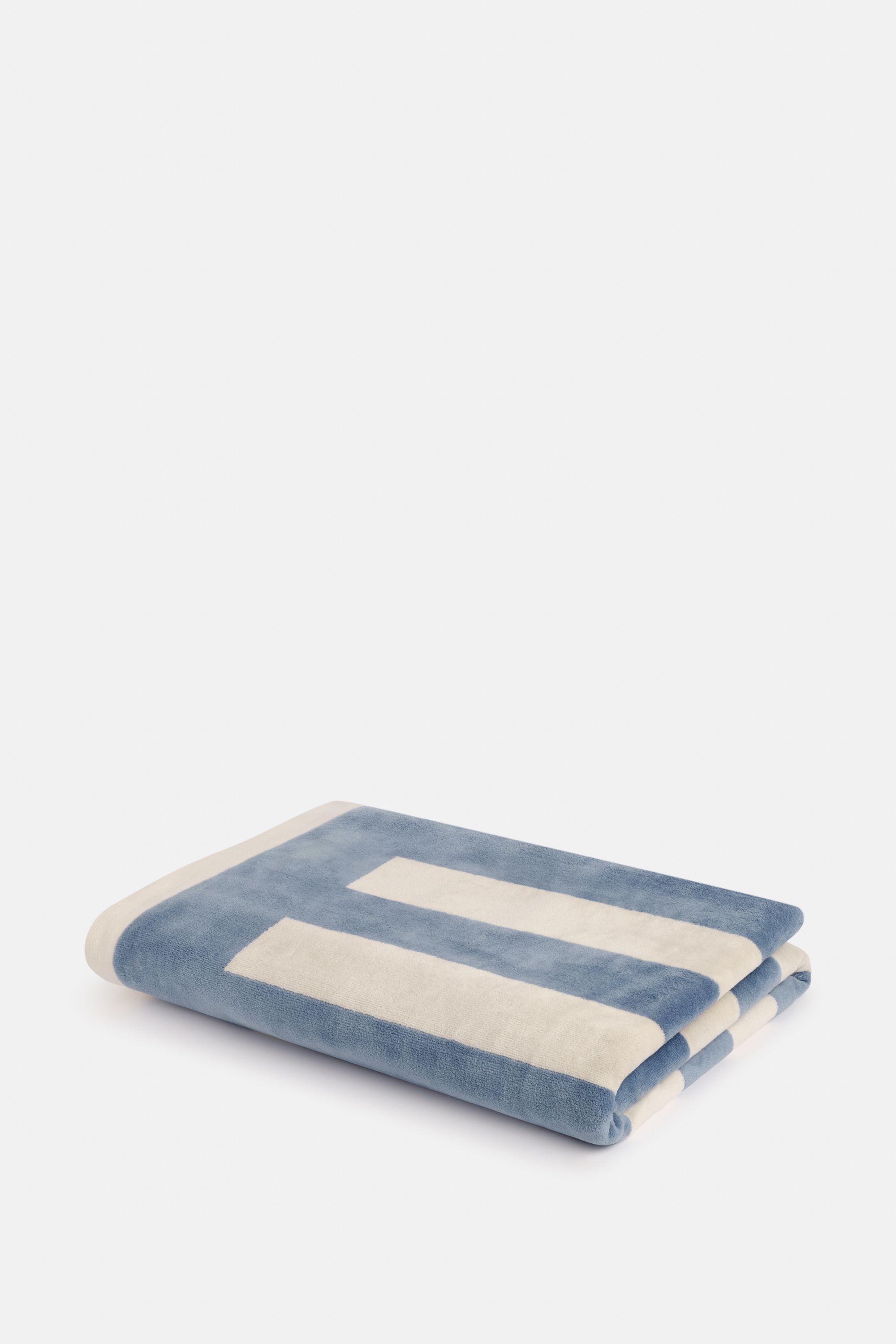 Pontoons * The Beach Towel