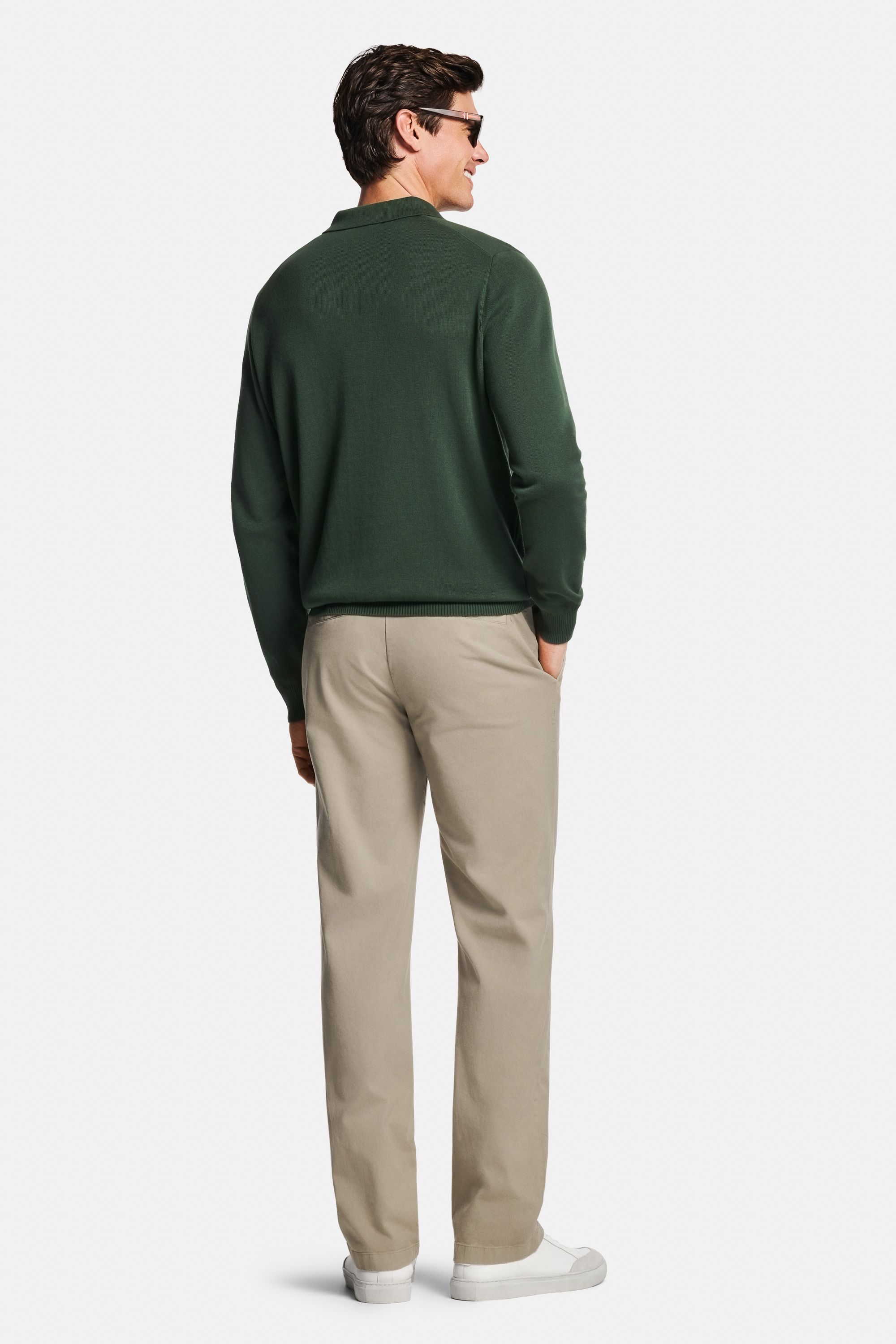 Baristas * The Straight Fit Chinos