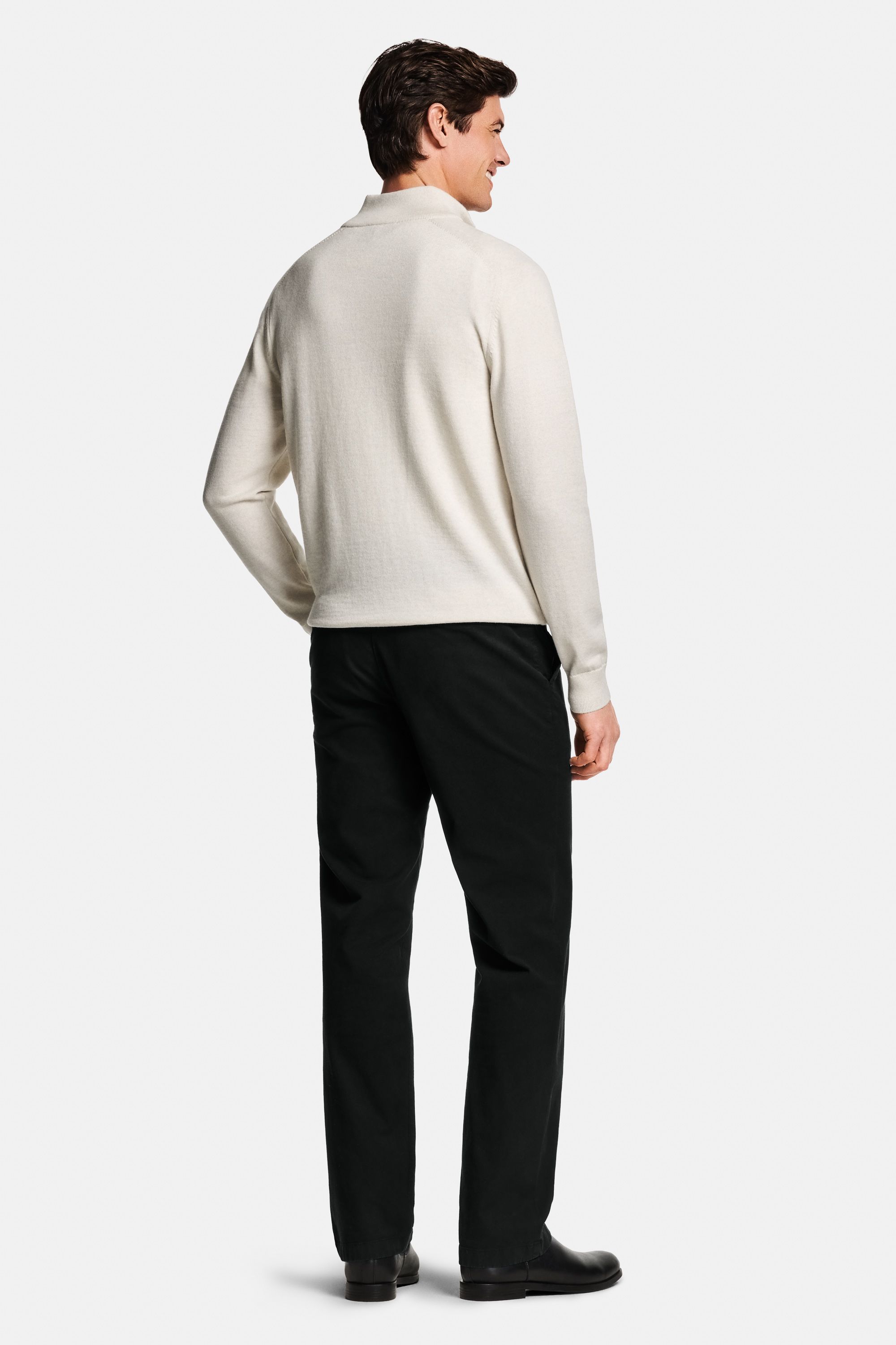 Blackjacks * The Straight Fit Chinos