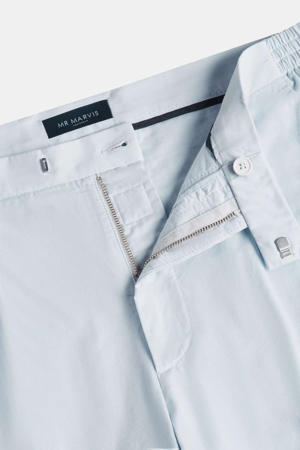 Avenues * The Classic Chinos
