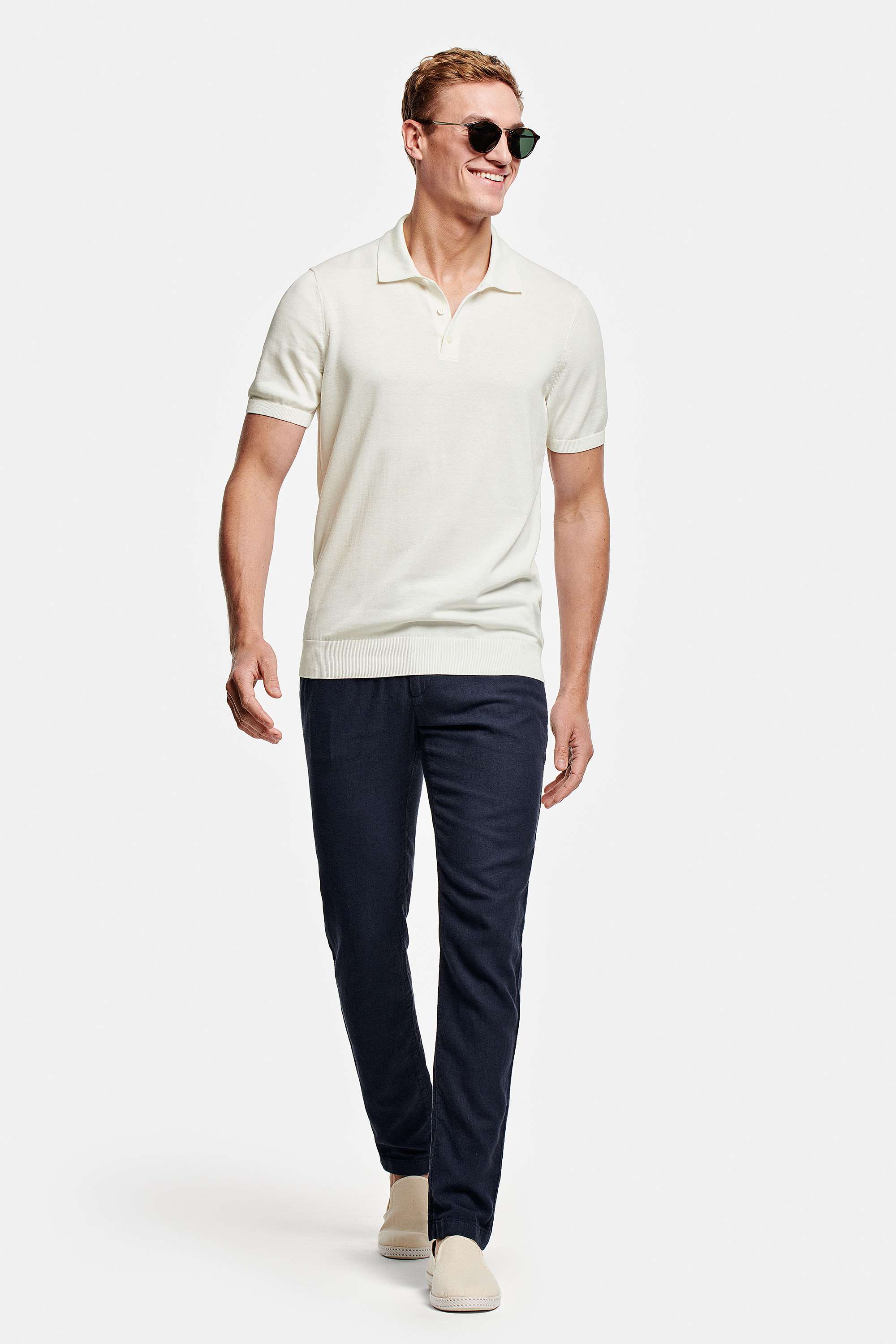 Coconuts * The Knitted Polo, Cosmics * The Linens
