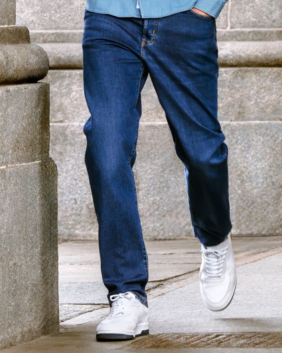 The Straight Fit Jeans