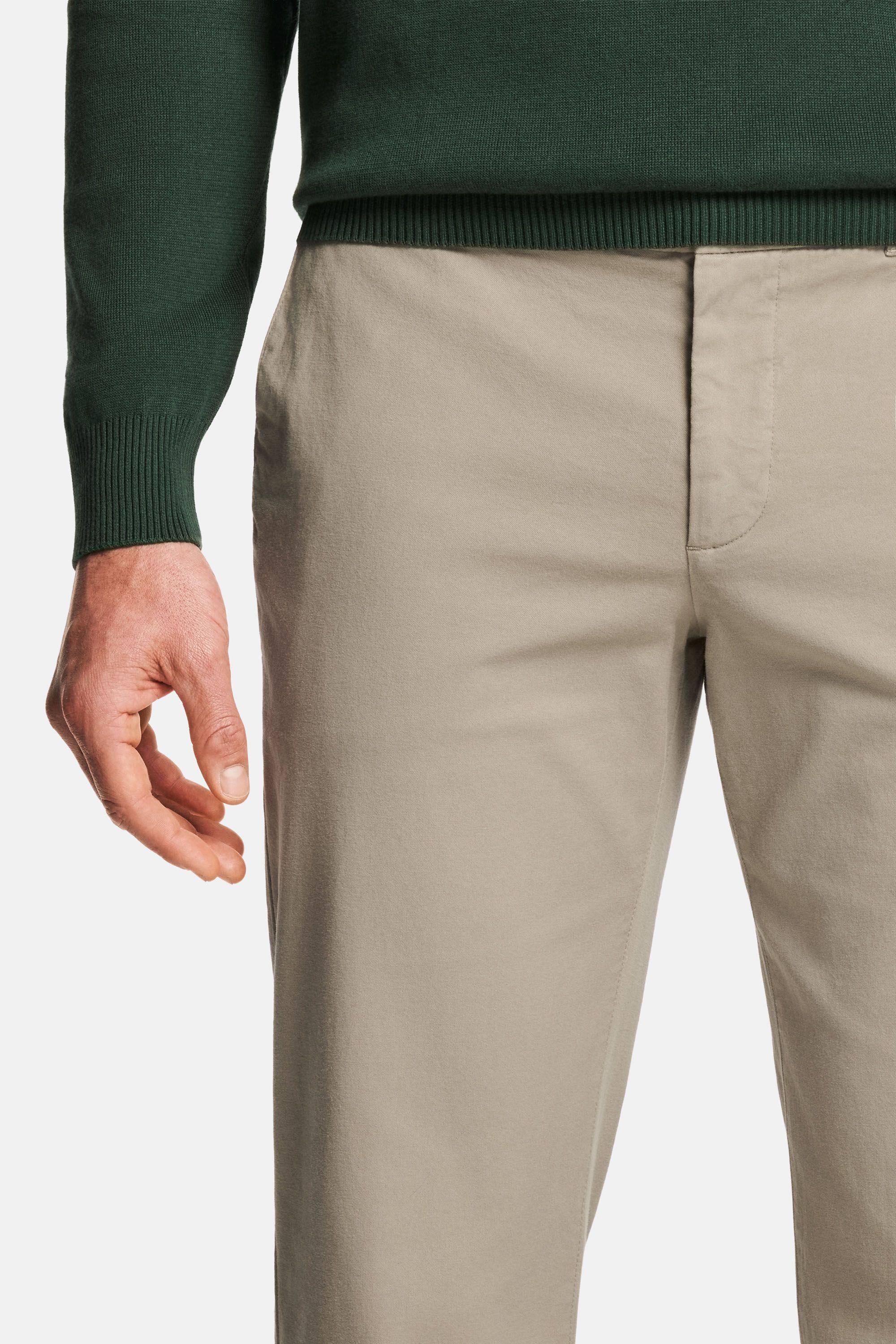 Baristas * The Straight Fit Chinos