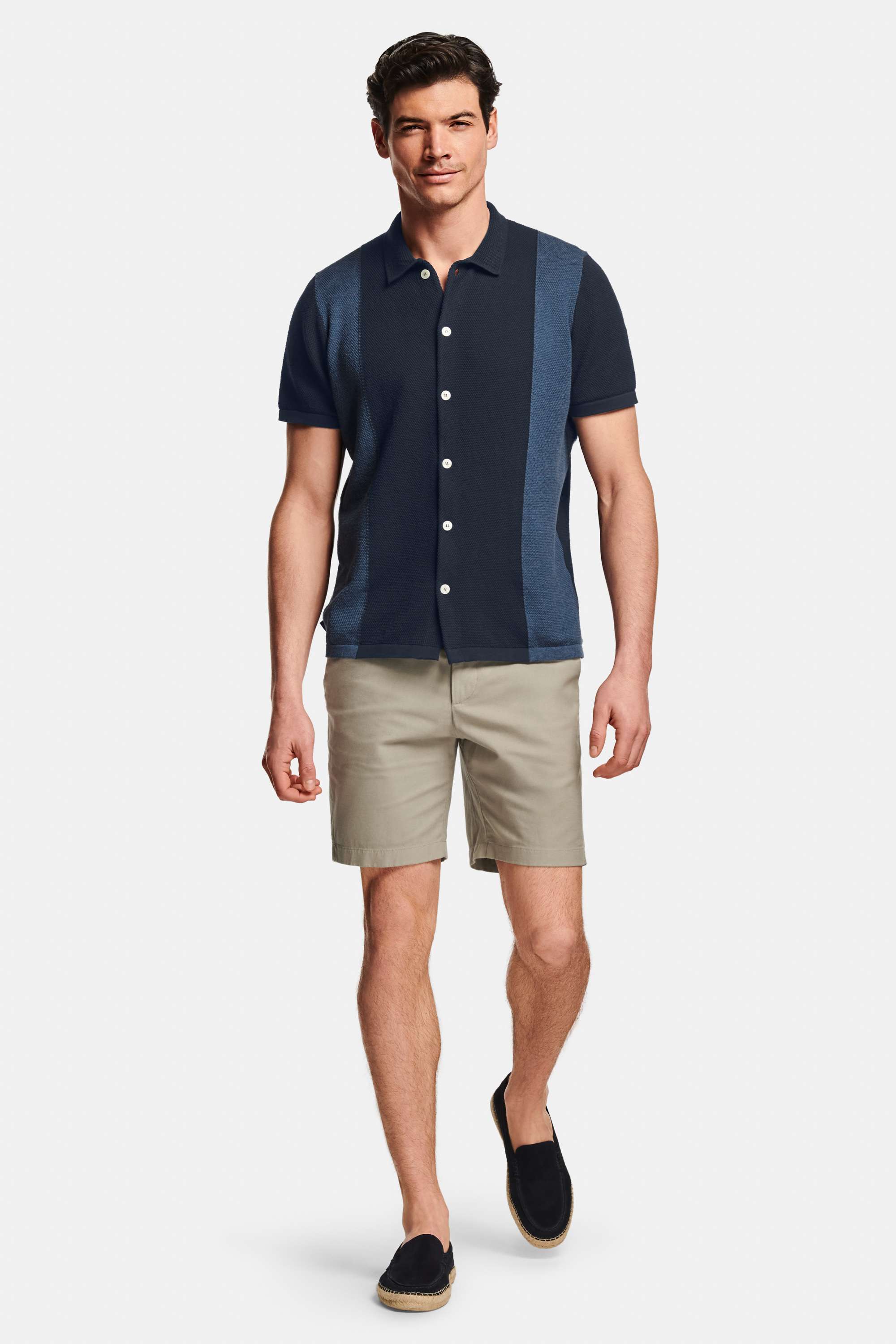 Strikes * Das Airy Knit Shirt, Baristas * Die Short Linens
