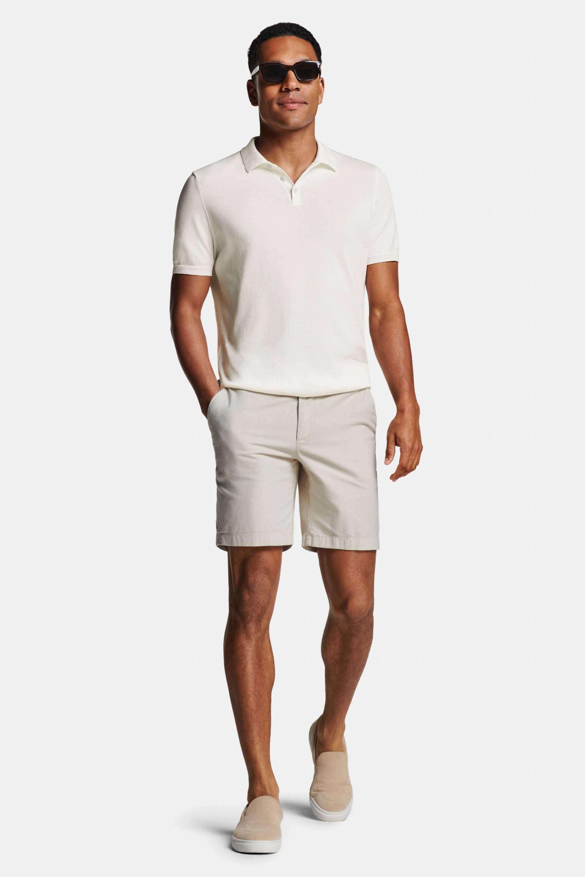 Coconuts * The Knitted Polo, Gazettes * The Short Linens