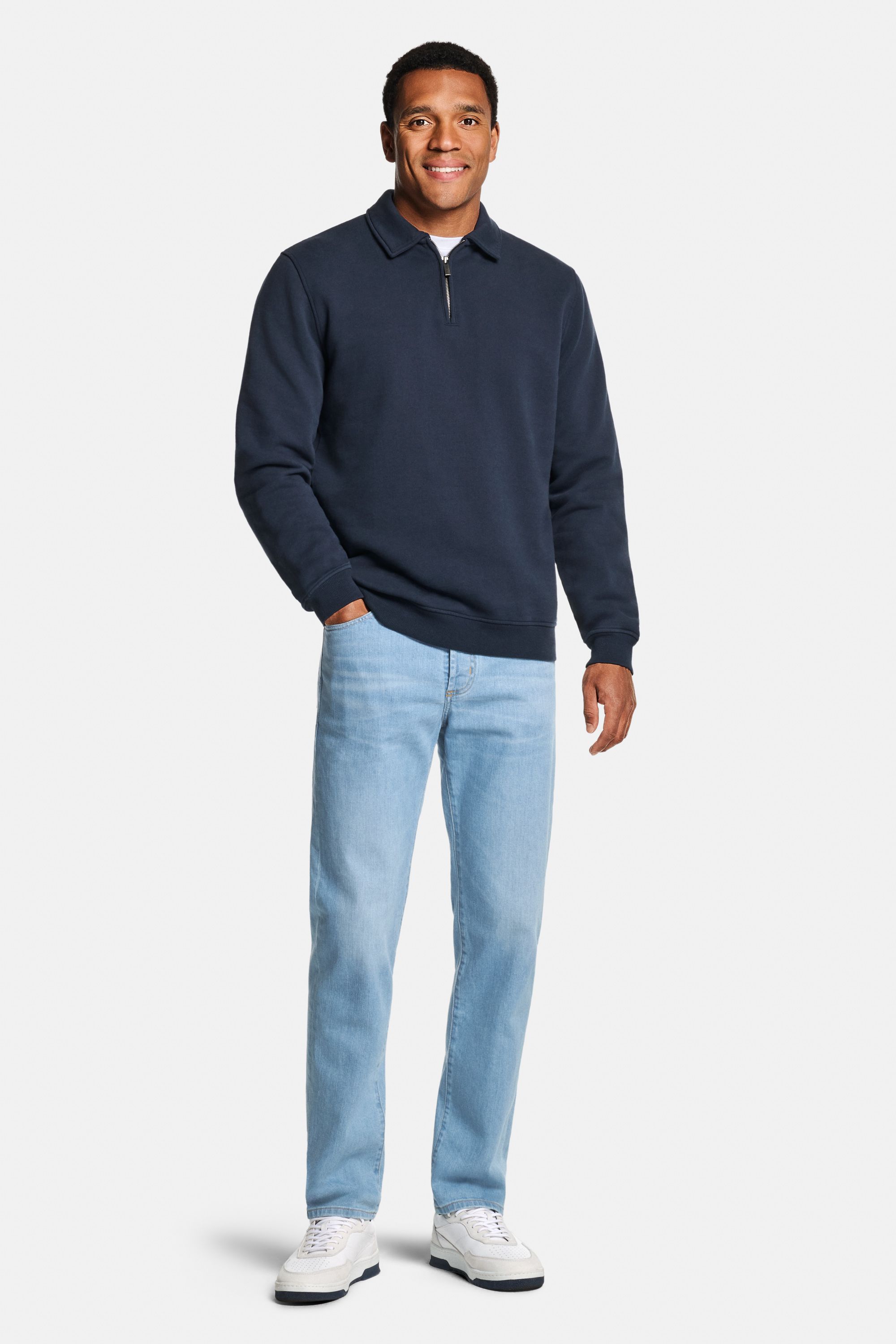 Wimbledons * Das Midweight T-Shirt, Cosmics * Der Sporty Zip-Pullover, Otis * Die Straight Fit Jeans