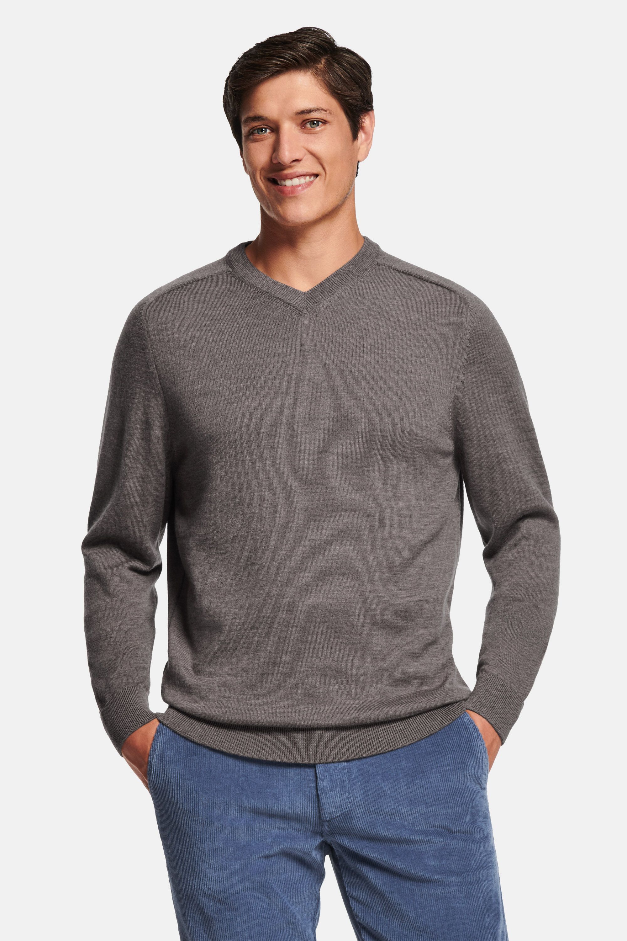 Jones * The Merino V-neck
