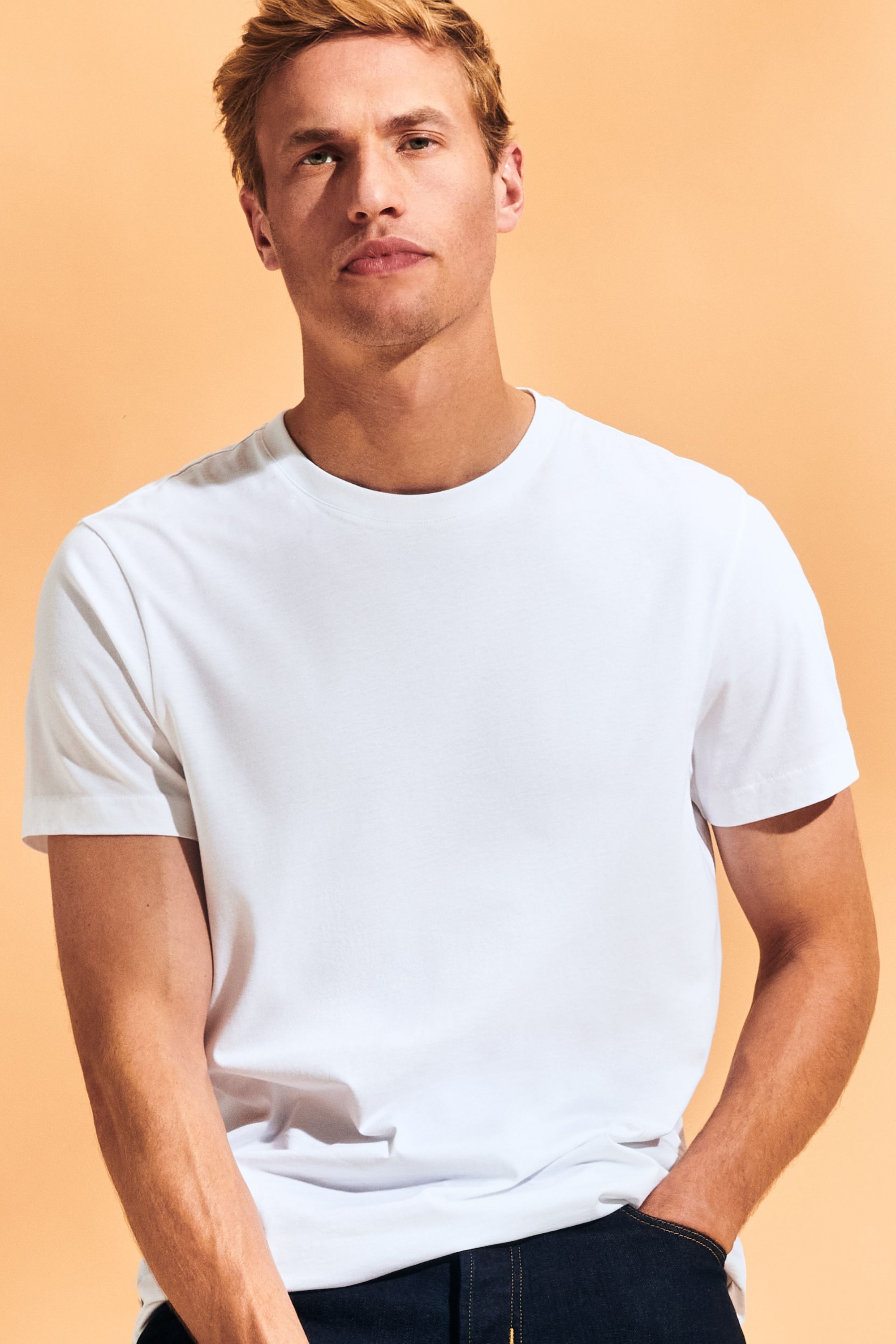 MR MARVIS' ultimate basic T-shirt made from organic cotton jersey