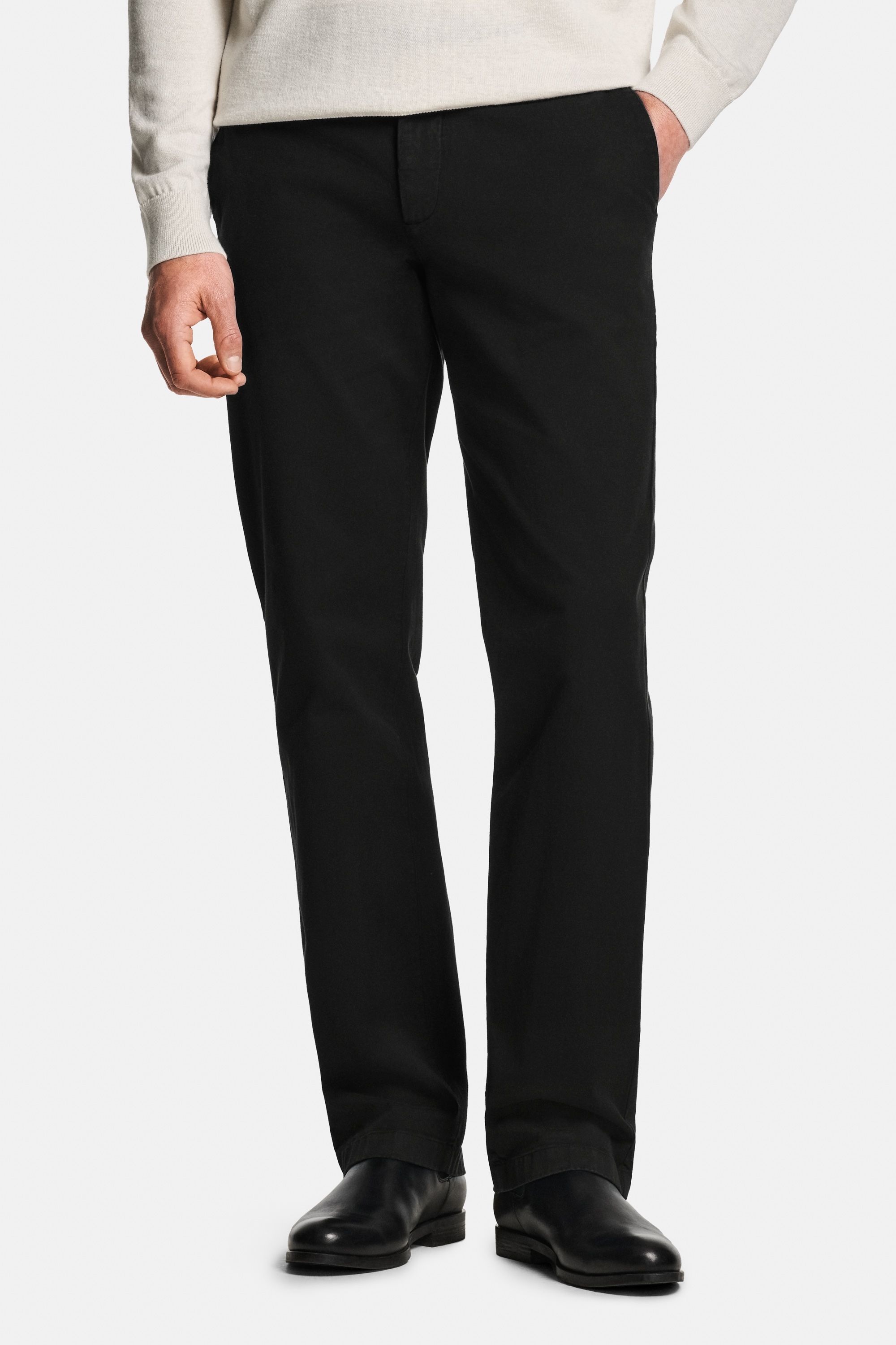 Blackjacks * The Straight Fit Chinos