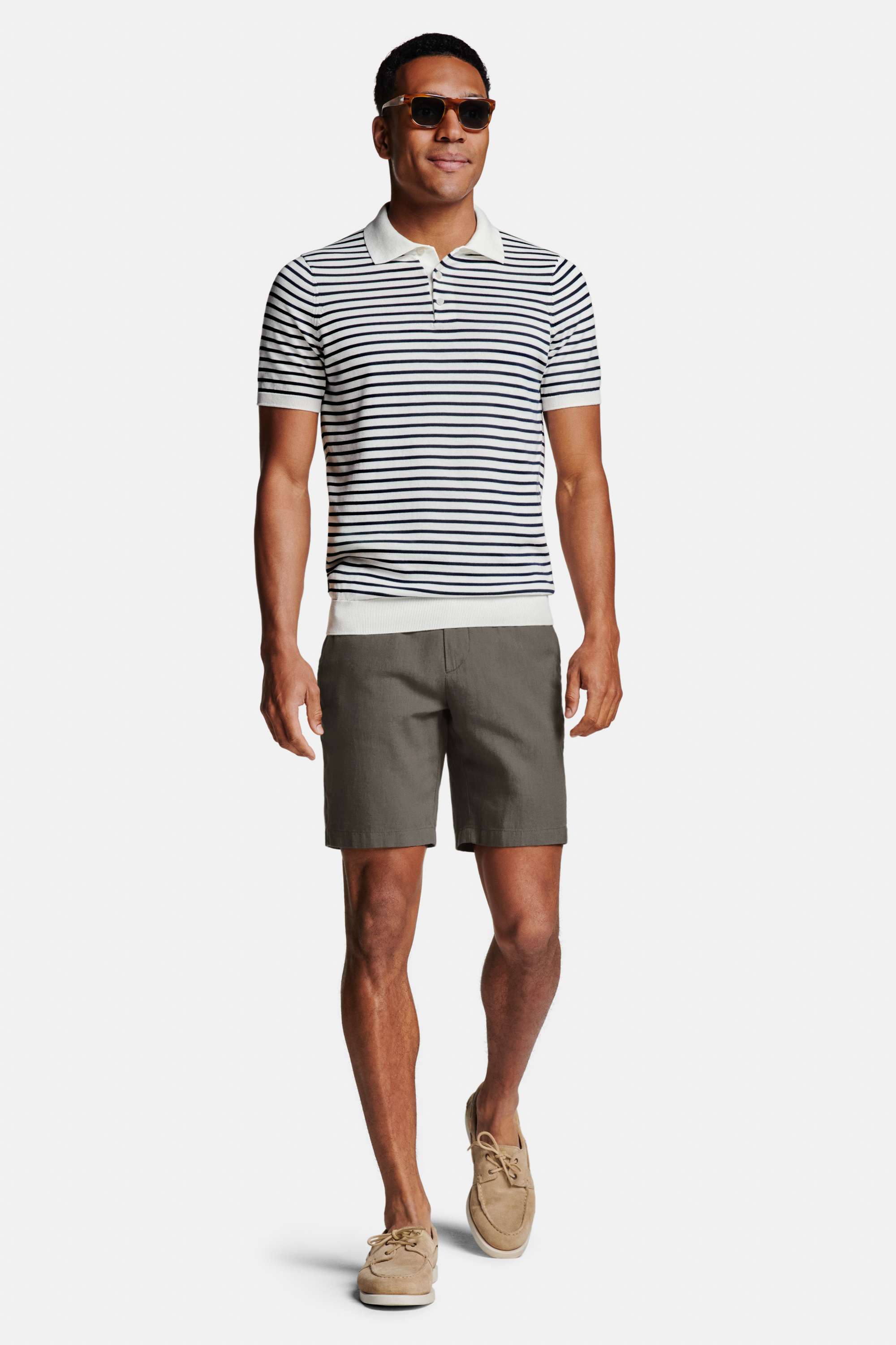 Officers * The Knitted Polo, Jefes * The Short Linens