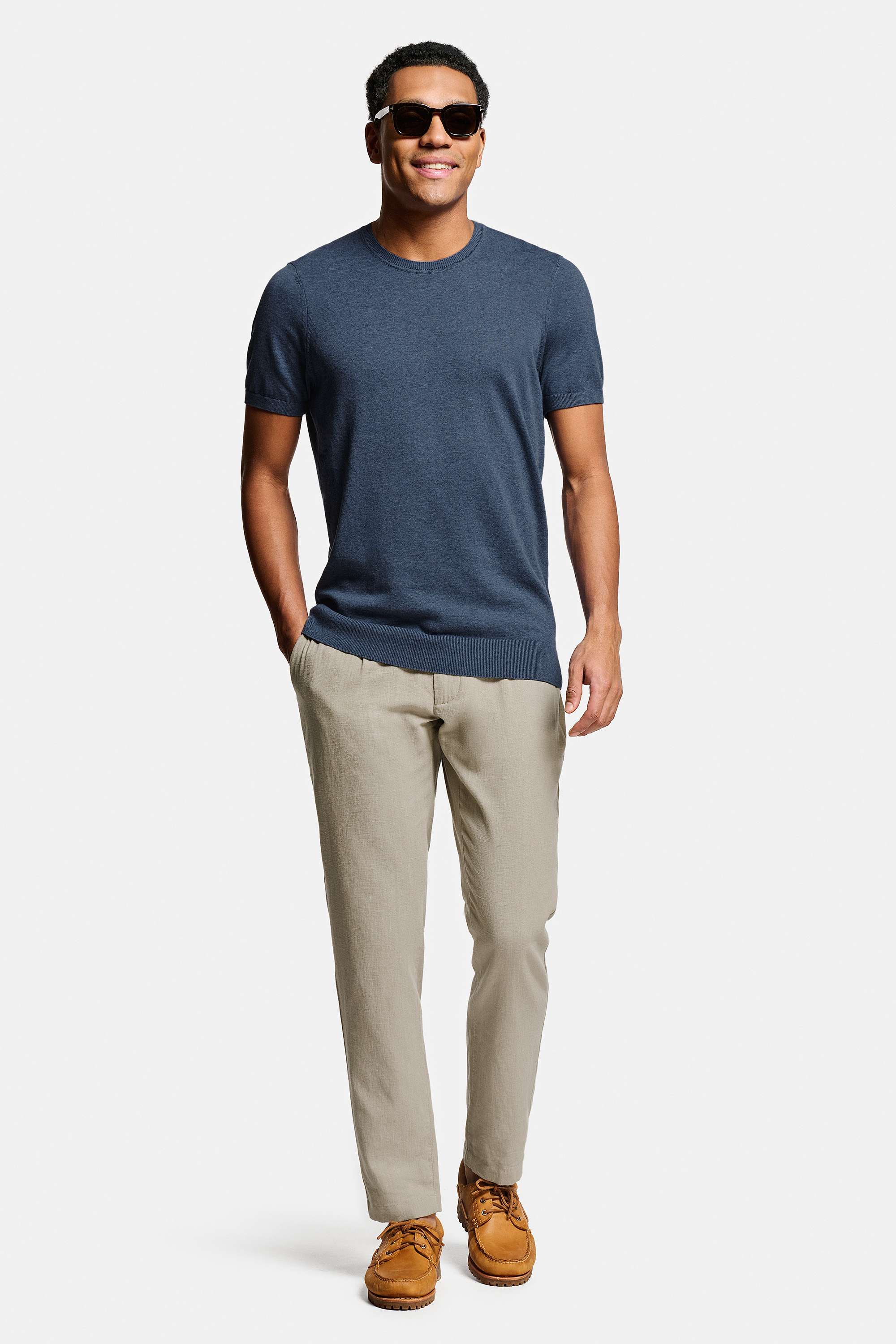 Mavericks * The Knitted Tee, Baristas * The Linens