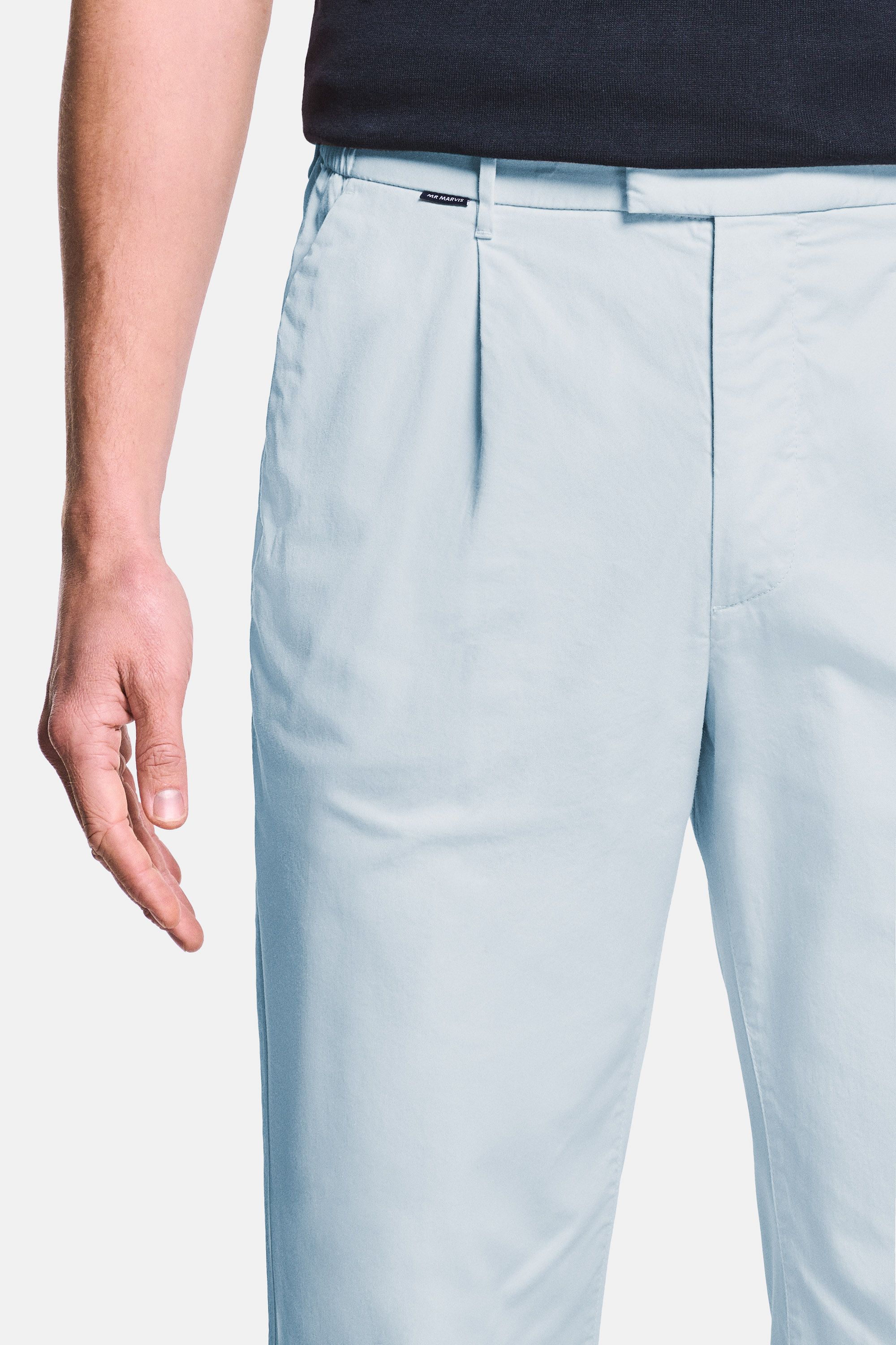 Avenues * The Classic Chinos