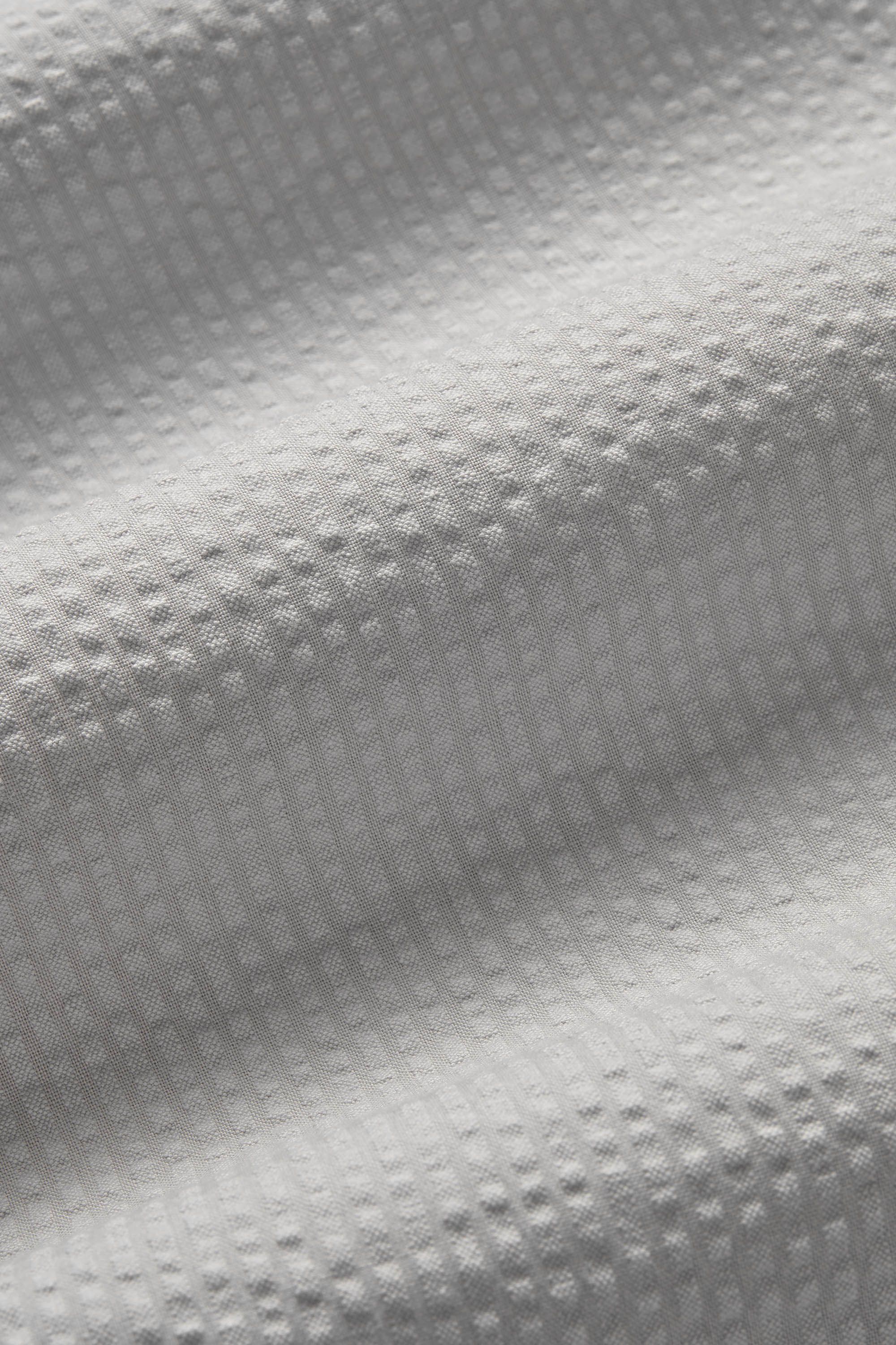Gullwings * The Seersucker Jacket