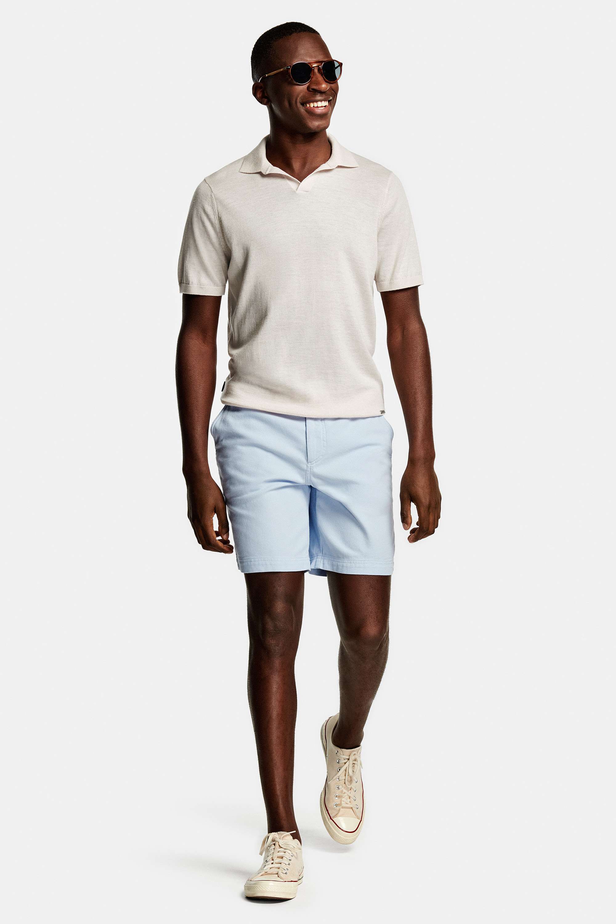 Coconuts * The Buttonless Polo, Avenues * The Piqués