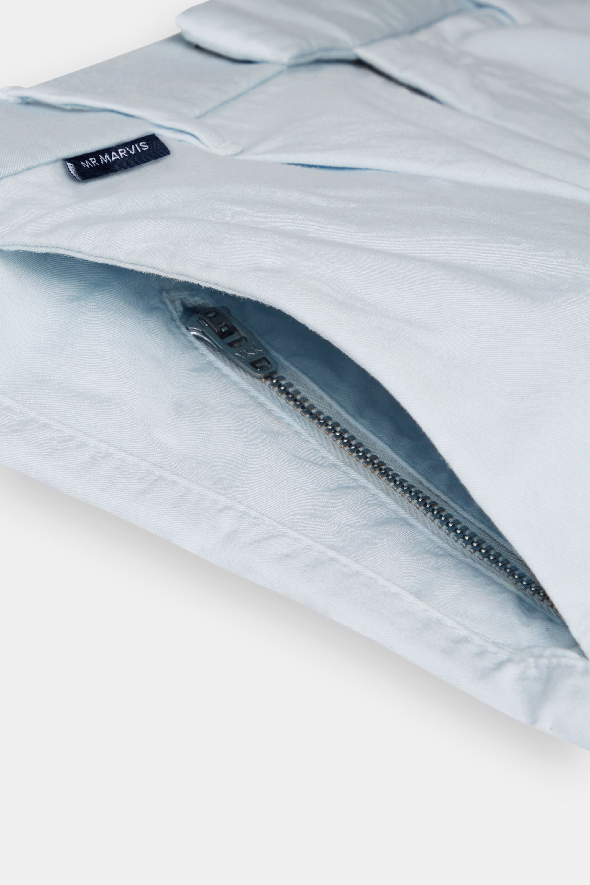 Avenues * The Classic Chinos