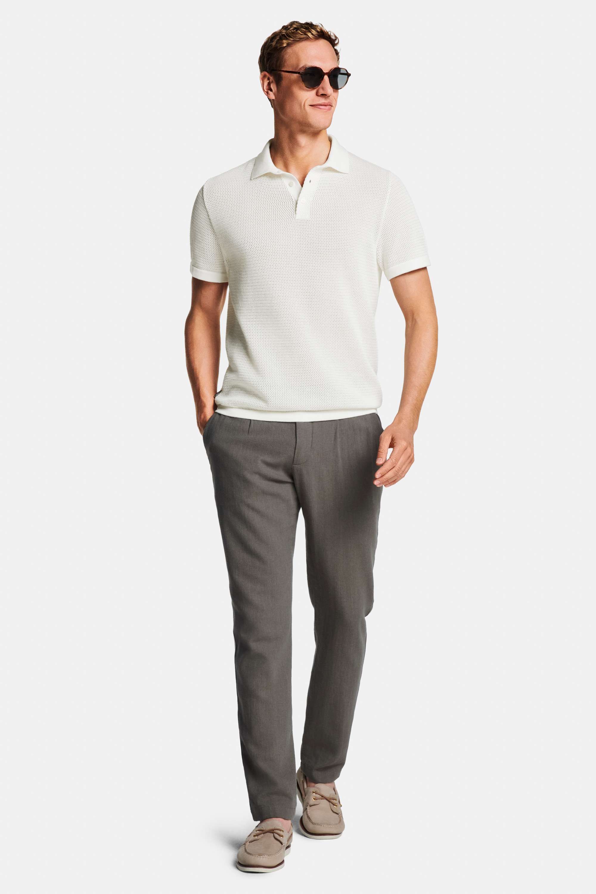 Coconuts * The Airy Knit Polo, Jefes * The Linens