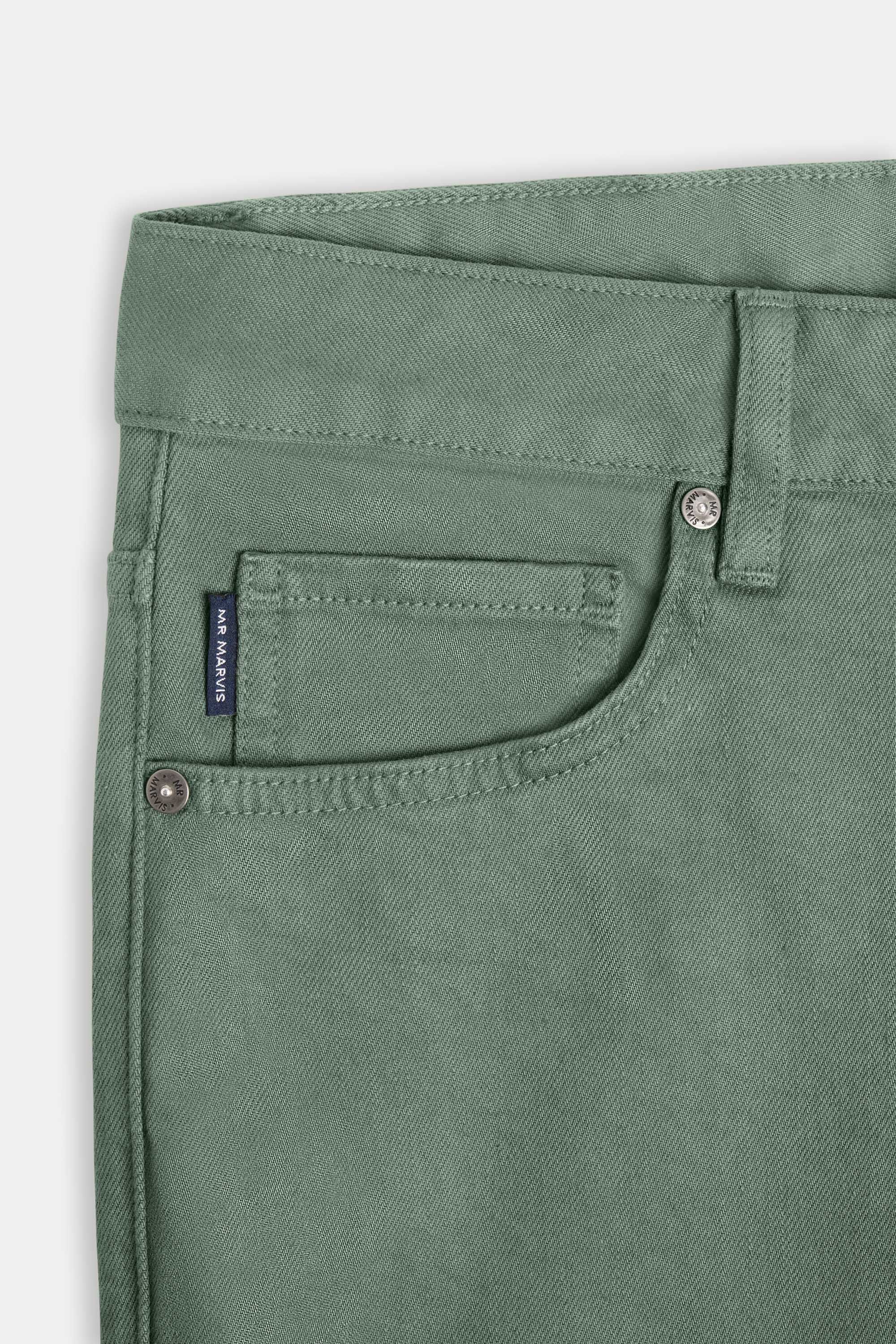 Defenders * The Straight Fit Five-pockets