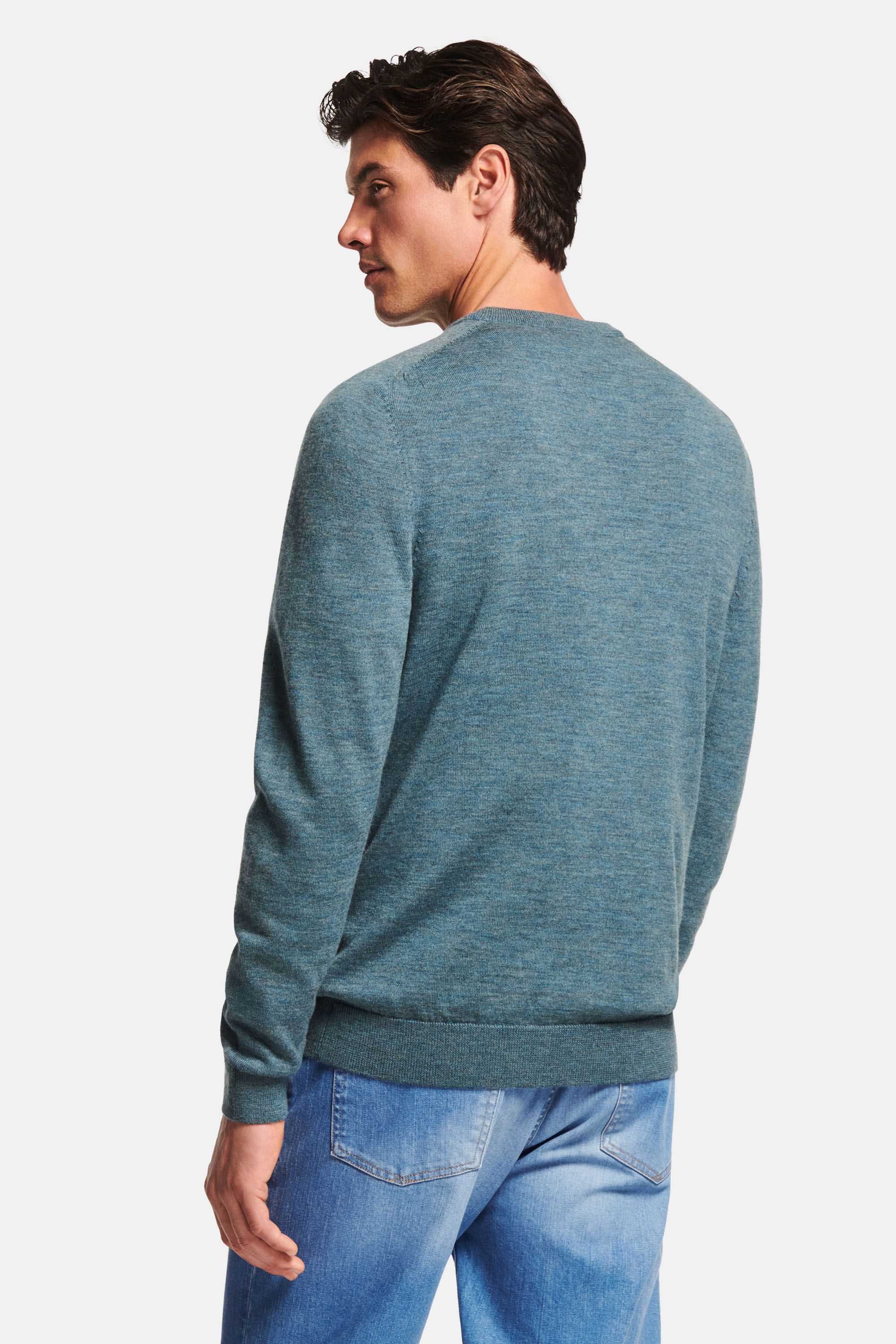 Astons * The Merino V-neck