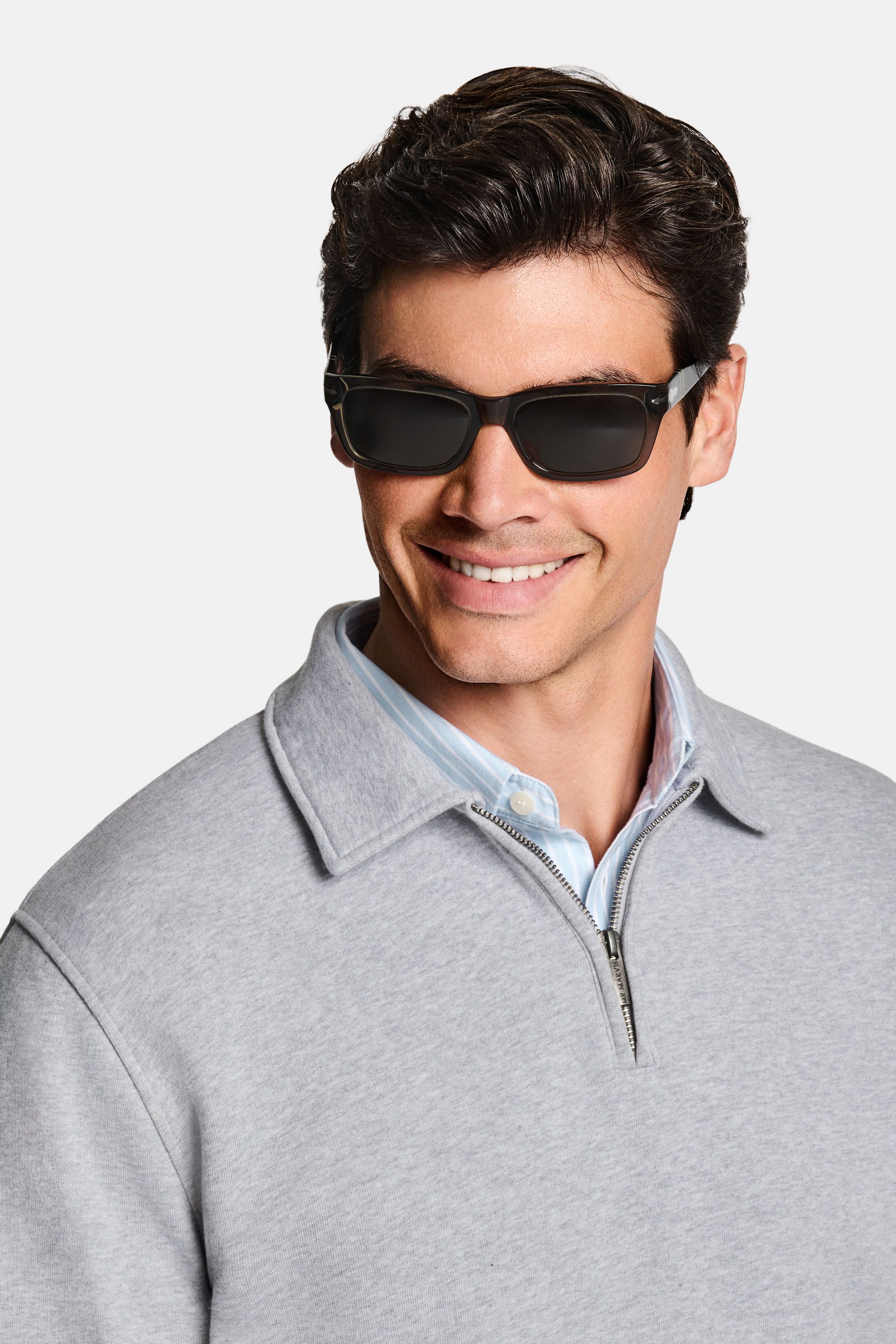 Oysters * The Sporty Zip Sweater