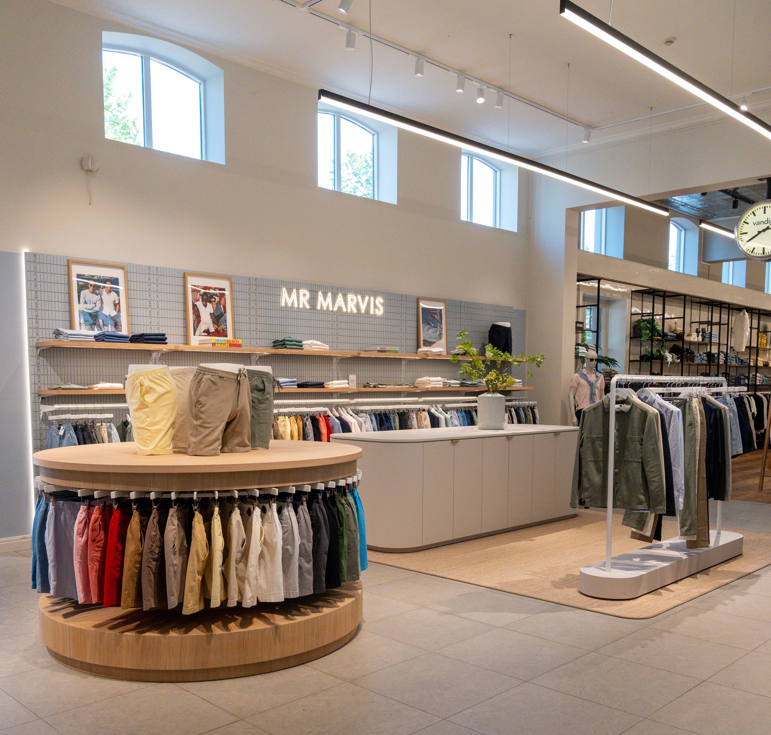 Waalwijk (Van Dijk) Store