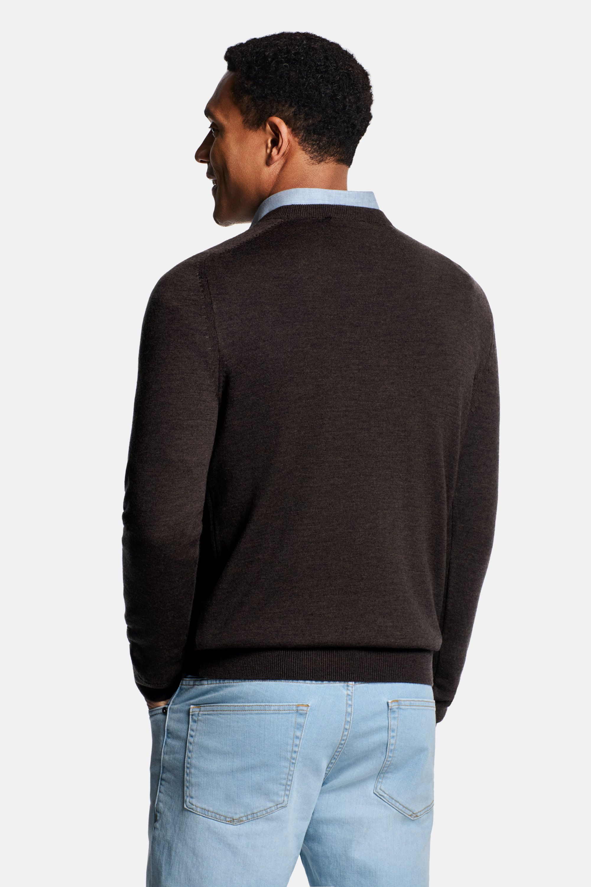Night Foxes * The Merino V-neck
