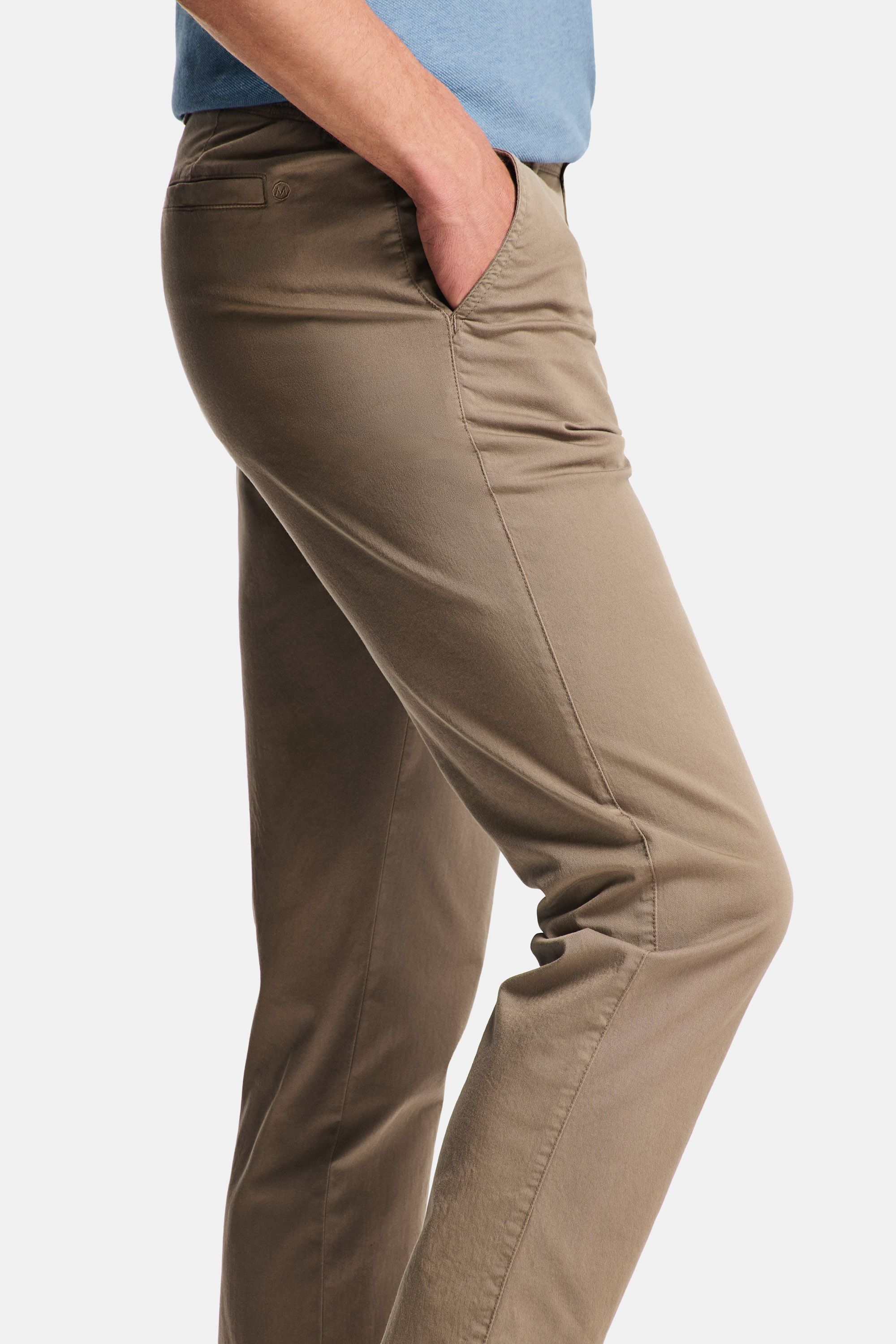 Jones * Chinos