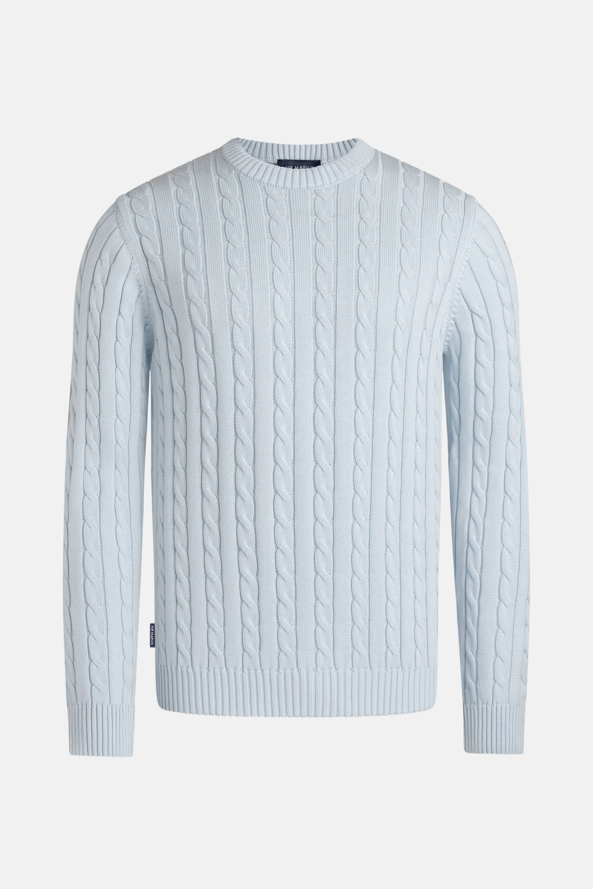 Herren-Zopfpullover aus Bio-Baumwolle, ideal für lässige Lagen-Looks in Hellblau.