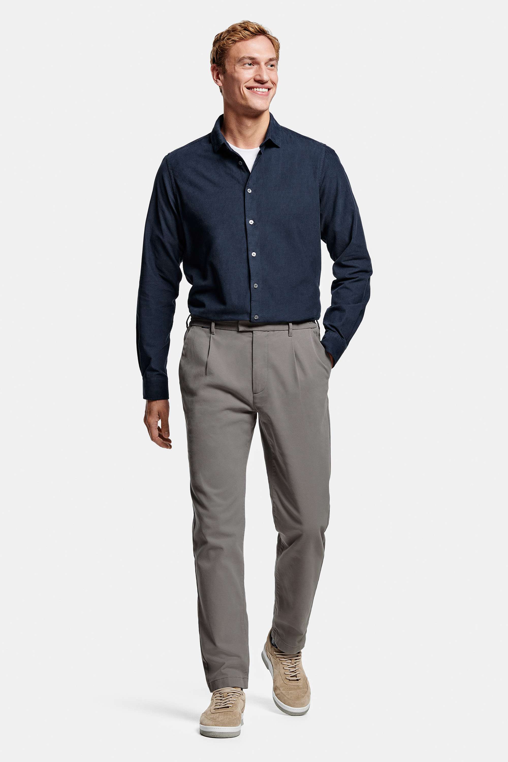 Cosmics * Das Cord Shirt, Newmans * Die Heavy Classics, Baristas * Der Wildleder-Sneaker