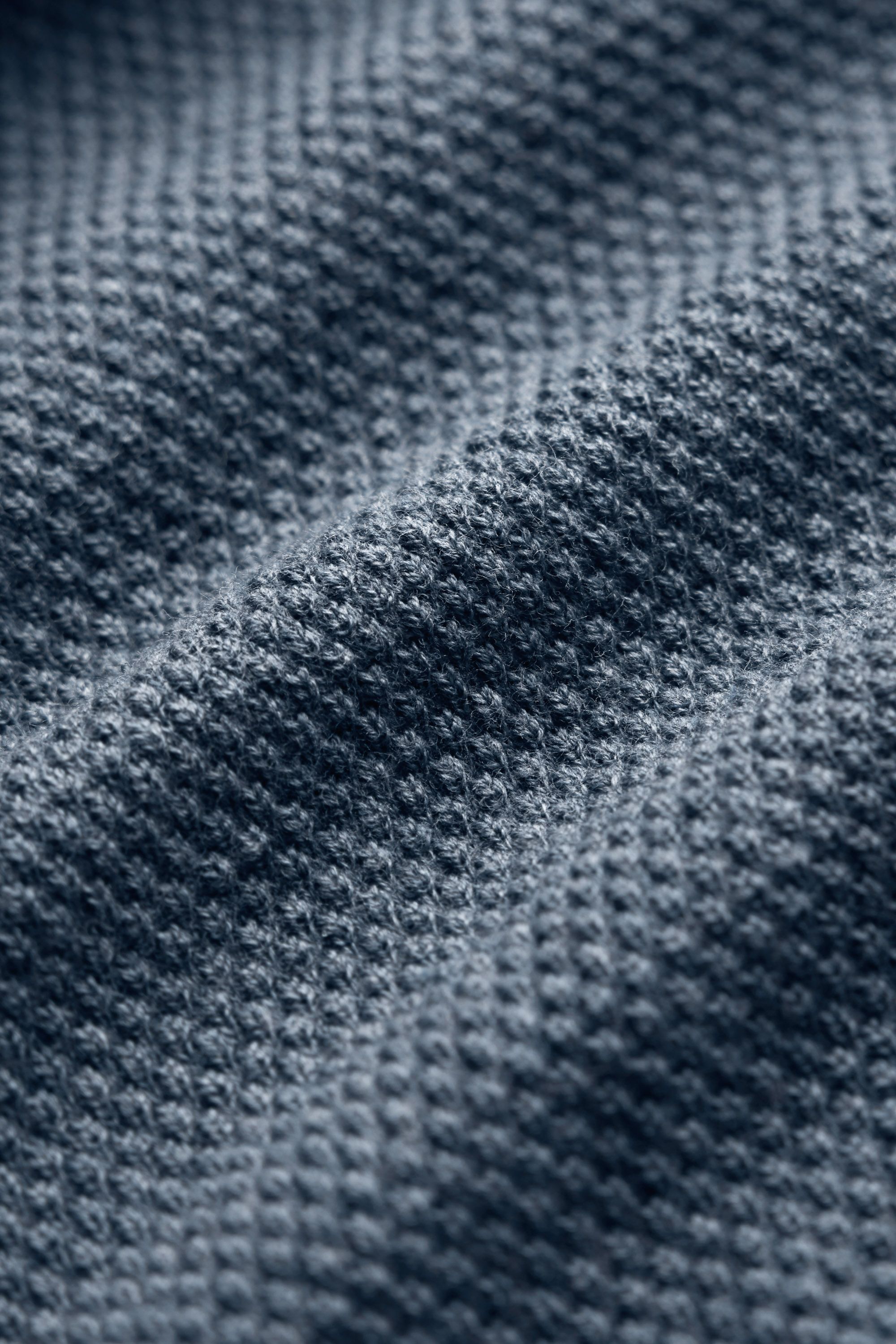 Mavericks * The Airy Knit Shirt