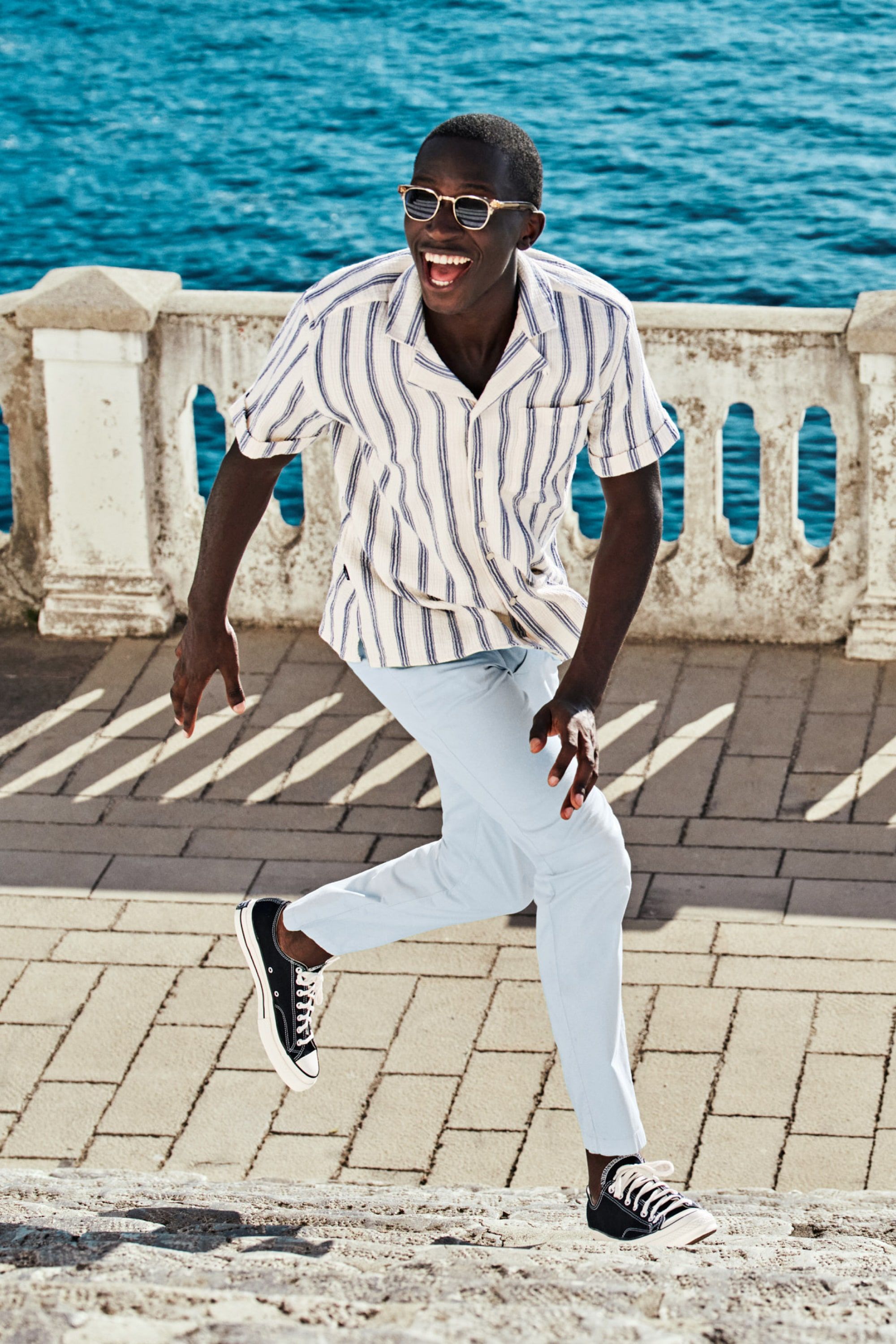 Avenues * The Classic Chinos