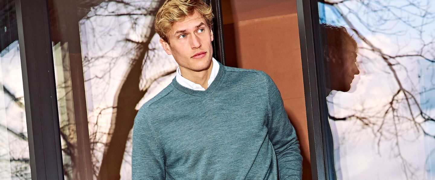 The Merino V-neck