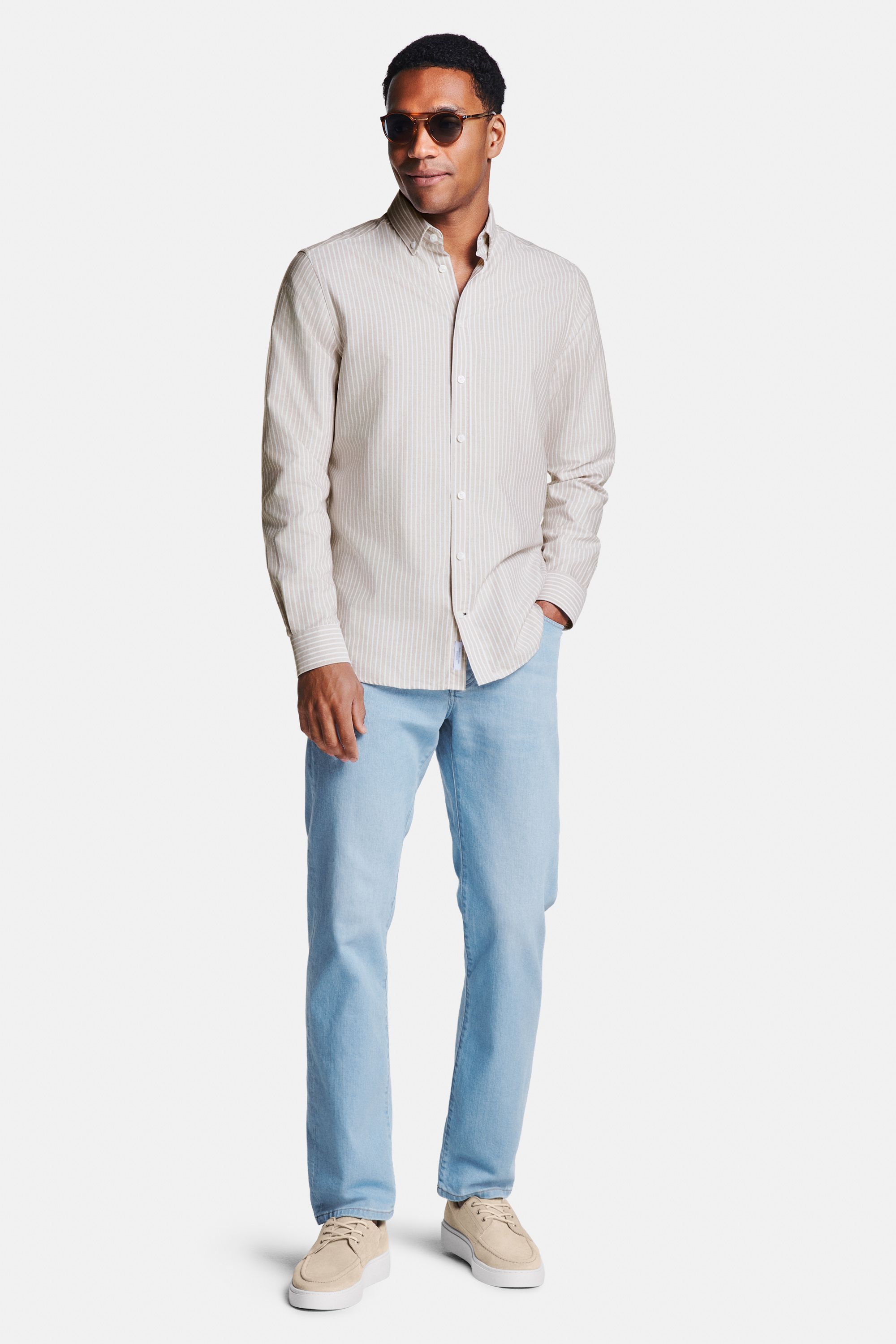 Big Schooners * The Oxford Shirt, Otis * The Straight Fit Jeans, Gazettes * The Boat Sneakers