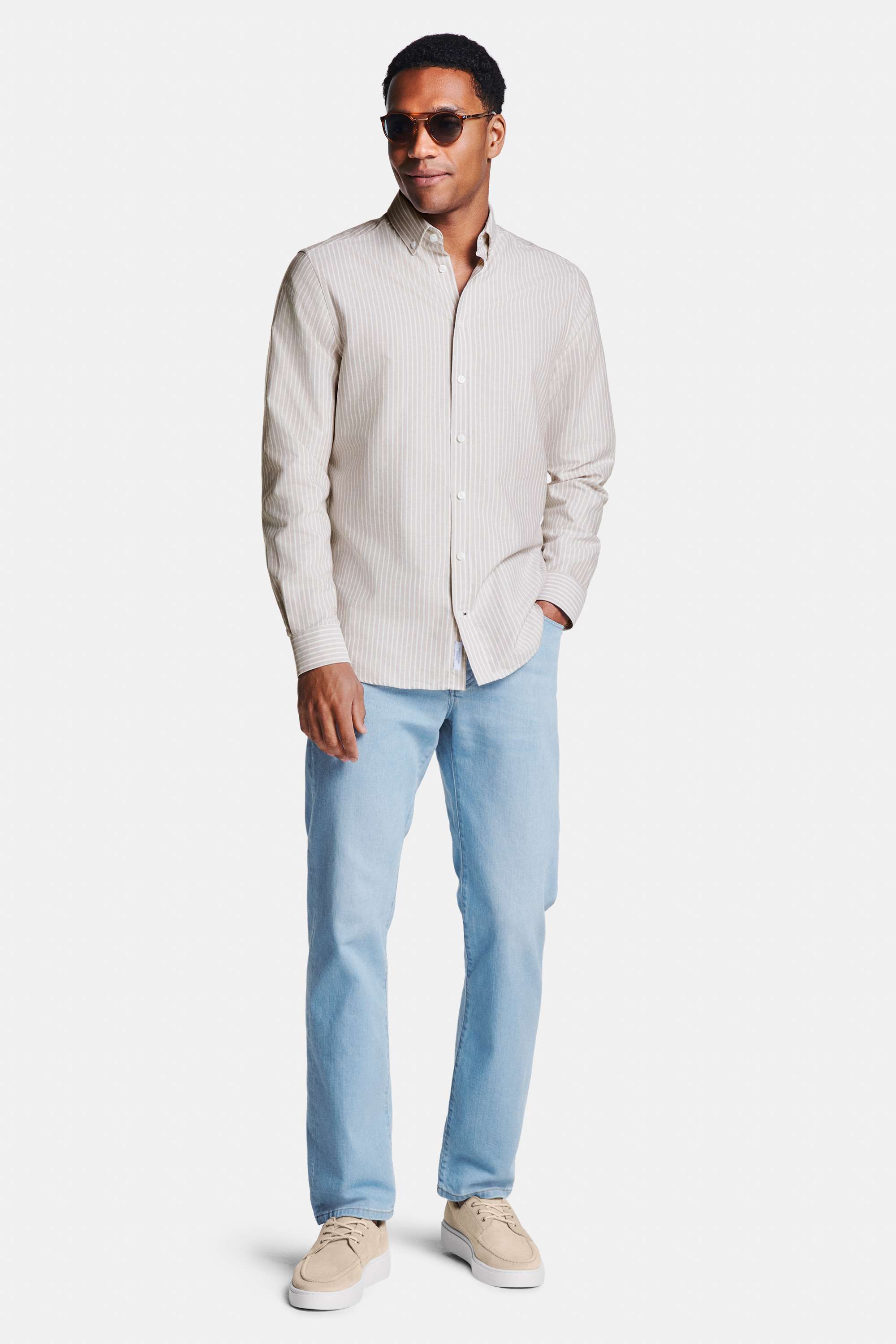 Big Schooners * The Oxford Shirt, Otis * The Straight Fit Jeans, Gazettes * The Boat Sneakers