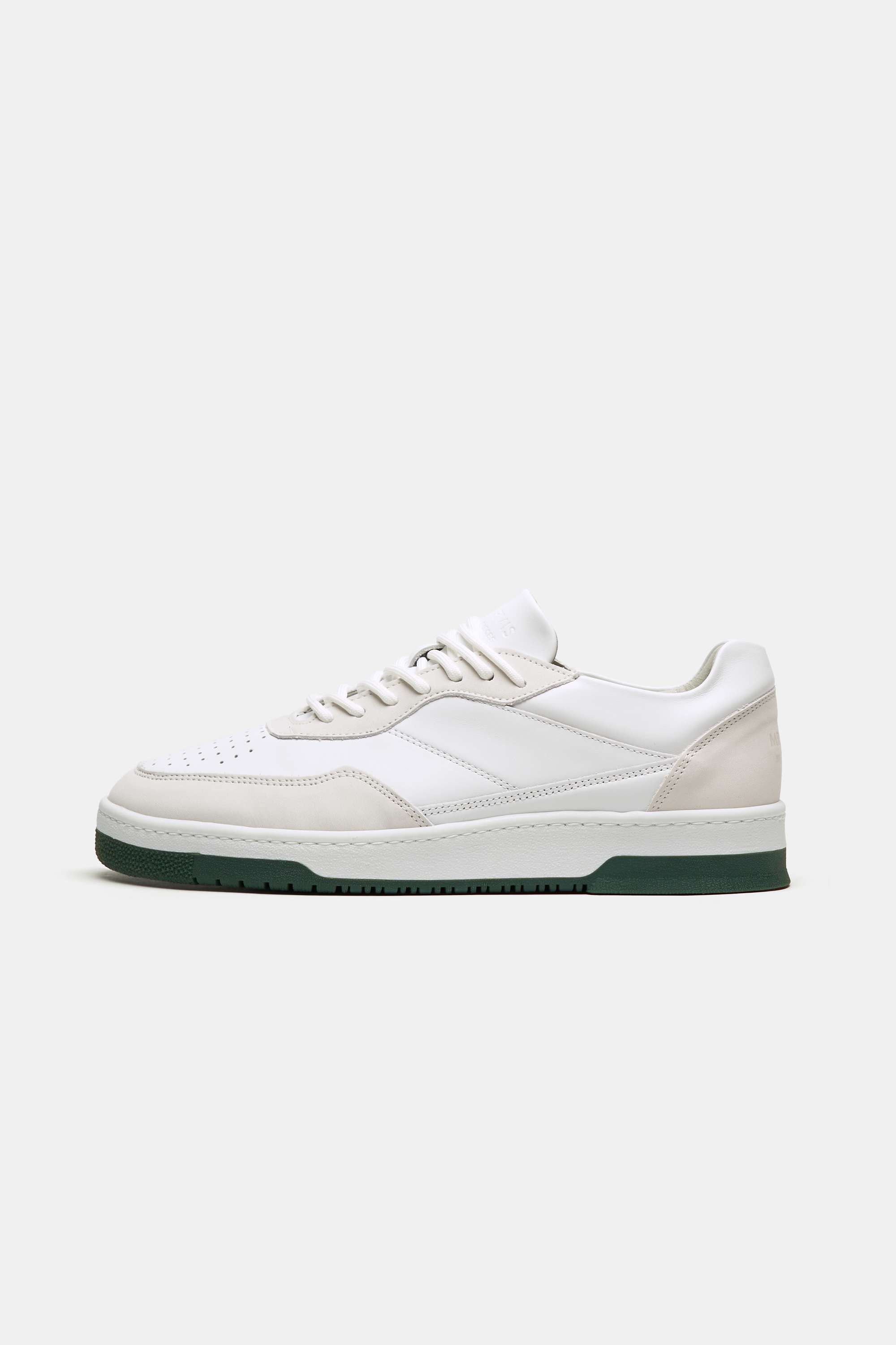 product-lakes-the-classic-sneakers