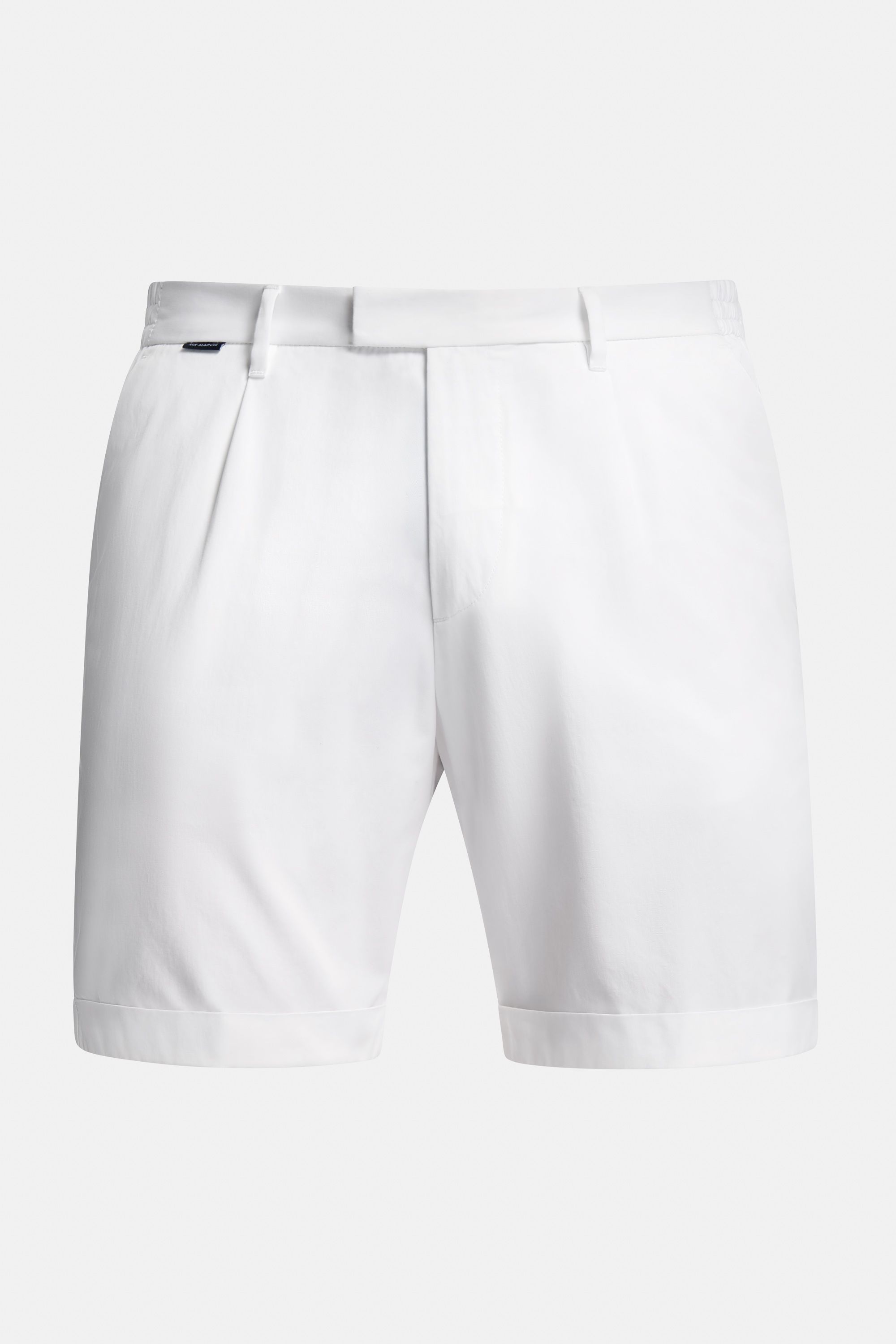 Mens pleated chino shorts in white