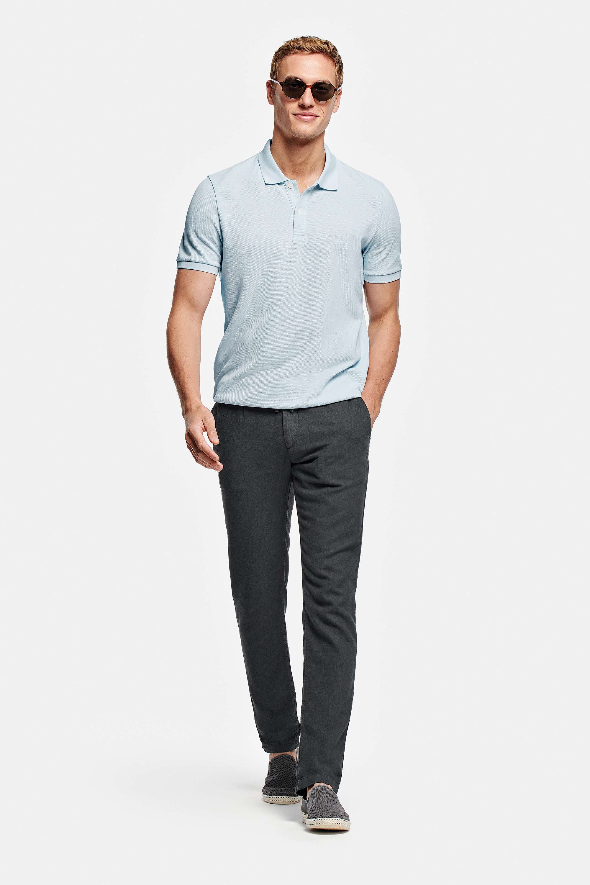 Avenues * The Classic Polo, Storms * The Linens